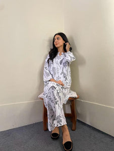 2 Pcs Women,s Stitched Linen Leaf Print Suit